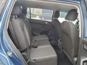 Volkswagen Tiguan 2.0T S FWD 2018 Blue