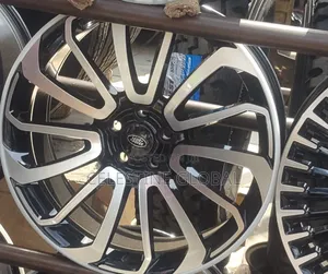 Range Rover Rim Size