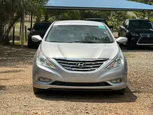 Hyundai Sonata Limited Sedan FWD (2.4L 4cyl 6A) 2013 Silver