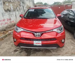 Toyota RAV4 2017 Red