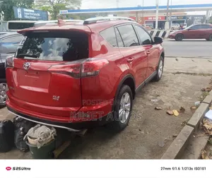 Toyota RAV4 2017 Red