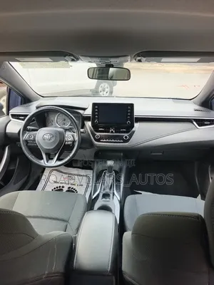 Toyota Corolla LE (1.8L 4cyl 2A) 2019 Blue