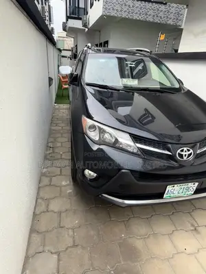 Toyota RAV4 XLE 4dr SUV (2.5L 4cyl 6A) 2015 Black