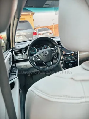 Toyota Camry XLE 4dr Sedan (3.5L 6cyl 6A) 2015 Silver