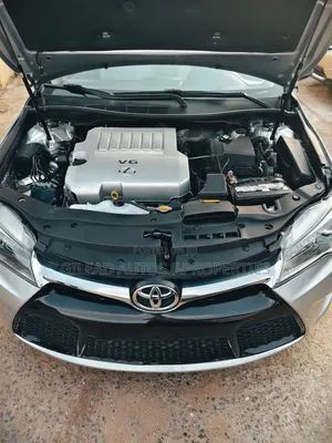 Toyota Camry XLE 4dr Sedan (3.5L 6cyl 6A) 2015 Silver