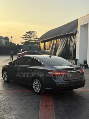 Toyota Avalon Limited Sedan FWD (3.5L 6cyl 6A) 2013 Gray