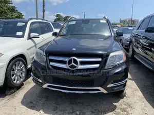 Mercedes-Benz GLK-Class Base GLK 350 4dr AWD 4MATIC (3.5L 6cyl 7A) 2015