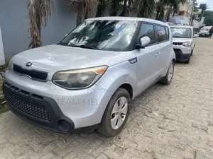 Kia Soul ! 4dr Wagon (2.0L 4cyl 6A) 2015 Gray