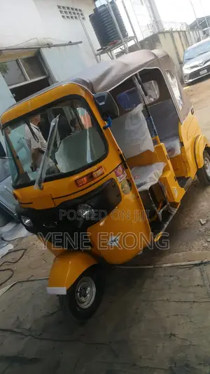 New Bajaj 2025 Yellow