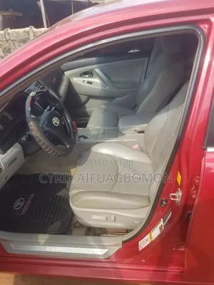 Toyota Camry LE 4dr Sedan (2.5L 4cyl 6A) 2011 Red