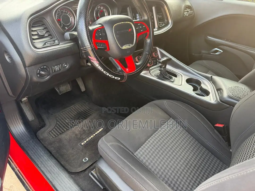 Dodge Challenger 2015 Red