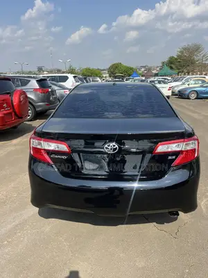 Toyota Camry SE 4dr Sedan (2.5L 4cyl 6A) 2013 Black