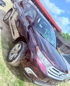 Toyota Highlander Limited 2012 Red