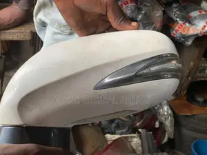 Tocumbo Side Mirror With Light For Lexus Es350 010  One Side