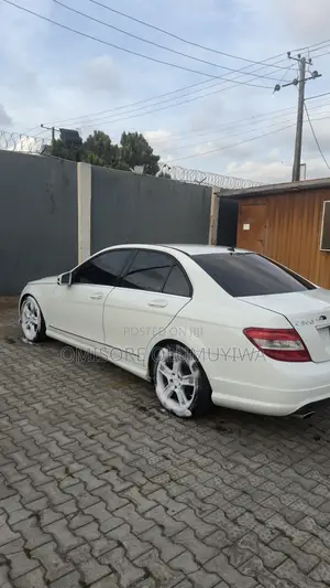 Mercedes-Benz C300 Sport 4Matic Sedan AWD (3.0L 6cyl 7A) 2012 White