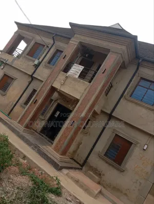 3bdrm Block of Flats in Okofilling Estate, Ijede / Ikorodu for rent