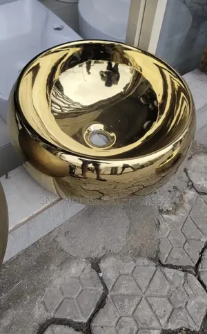Gold Washing Hands Basin