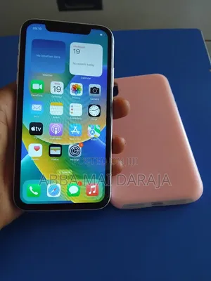 Apple iPhone XR 64 GB White