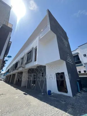 3bdrm Shared Apartment in Tpdc, Lekki for rent