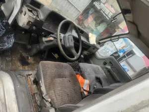 Mitsubishi Canter 1999 White