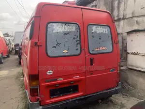 Ford Transit 2004 Red
