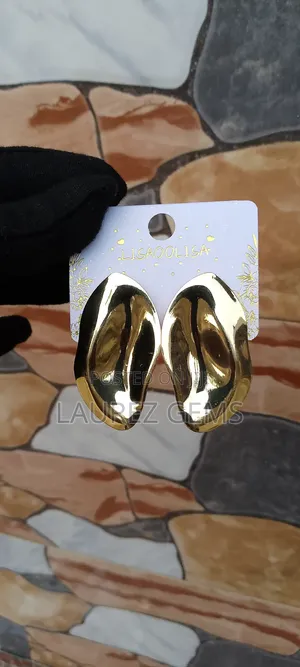 Custume Earrings