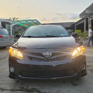Toyota Corolla S 4dr Sedan (1.8L 4cyl 4A) 2013 Black