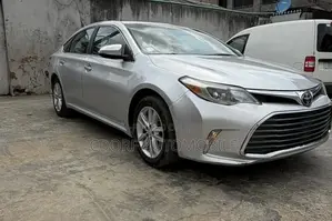 Toyota Avalon XLE Sedar FWD (3.5L 6cyl 6A) 2013 Silver