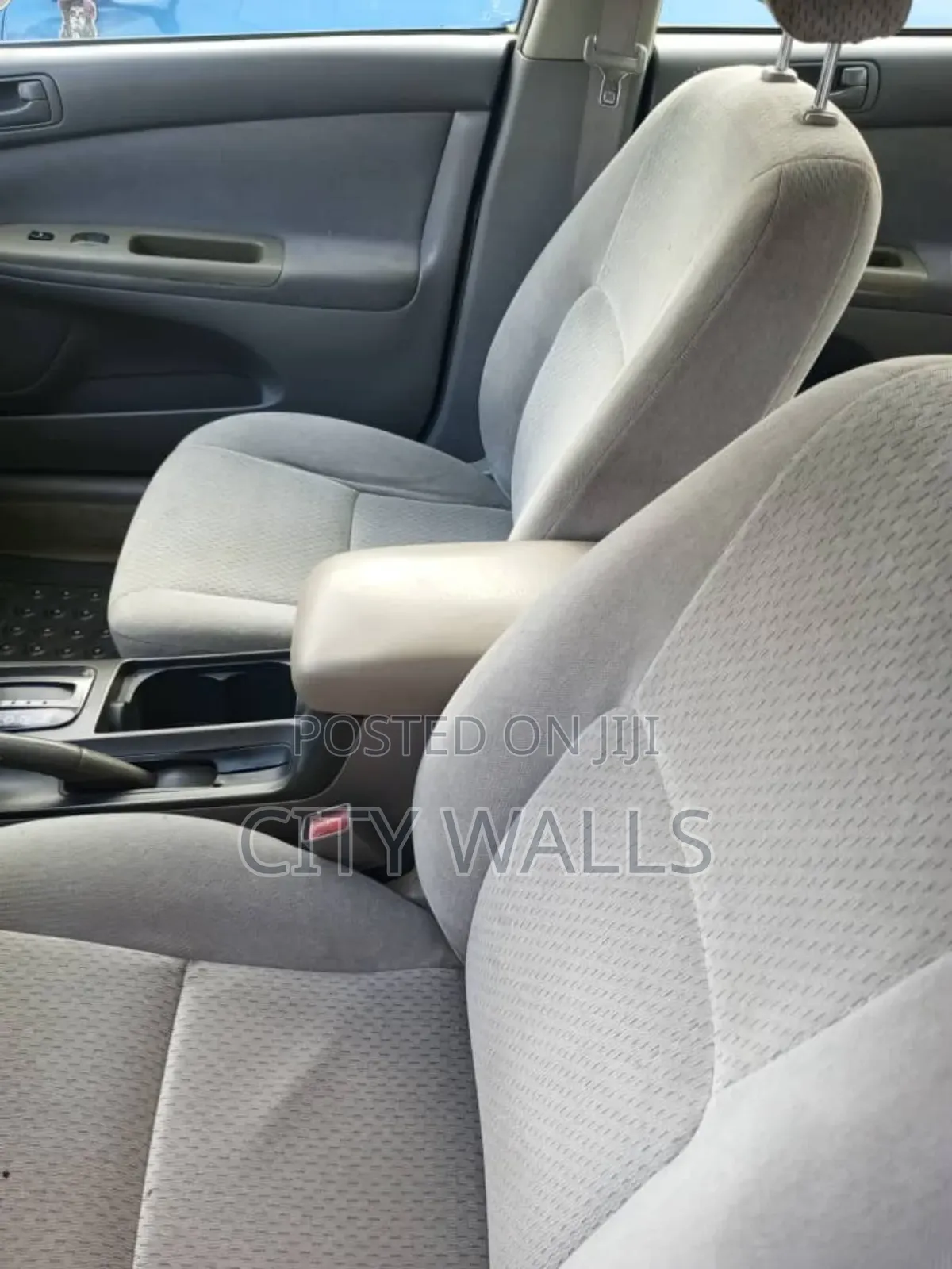 Toyota Camry 2005 Gray