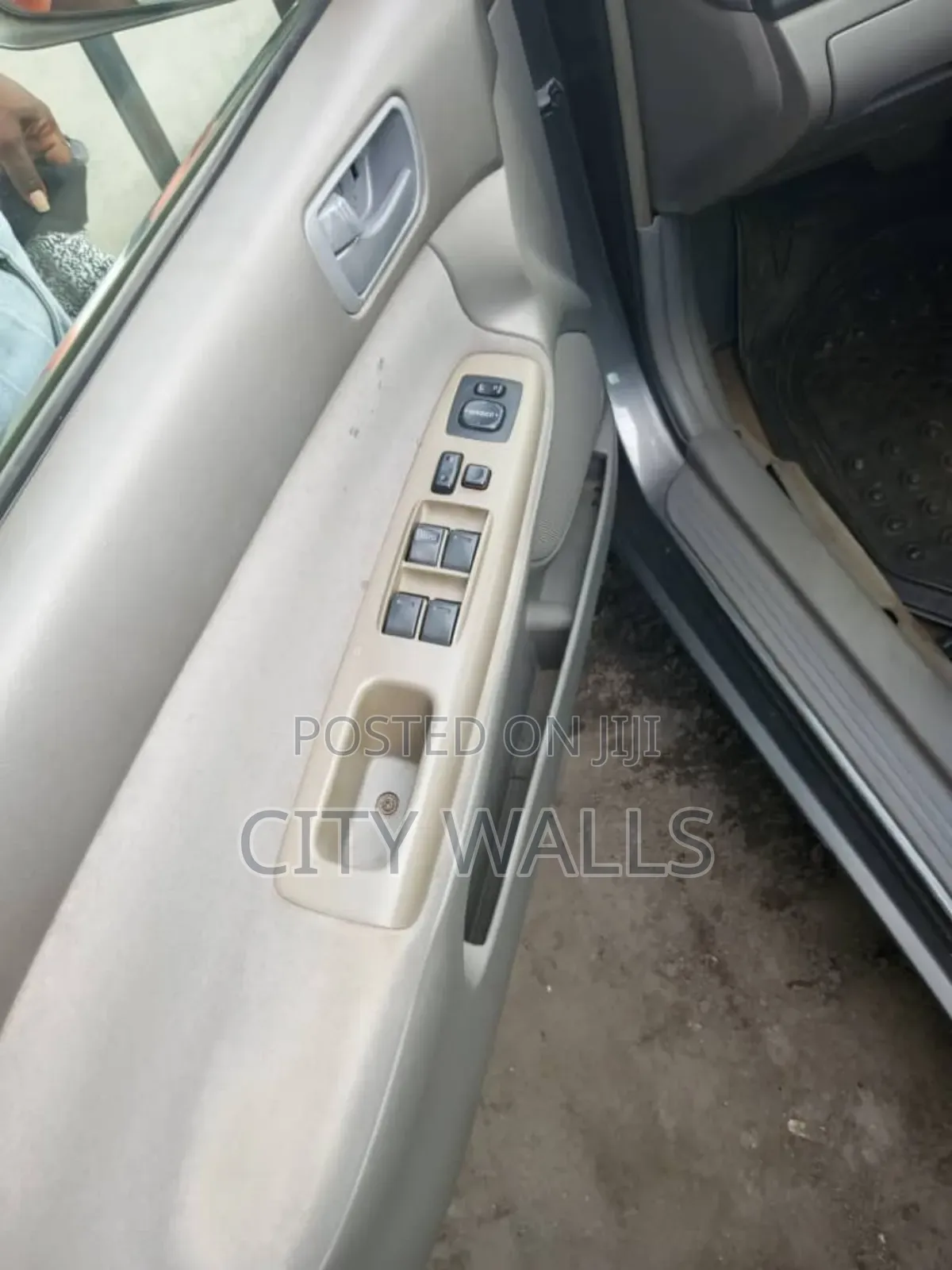 Toyota Camry 2005 Gray