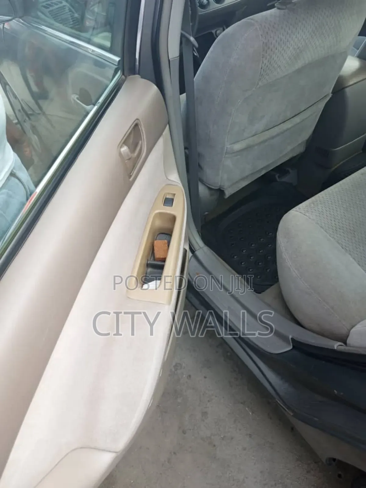 Toyota Camry 2005 Gray