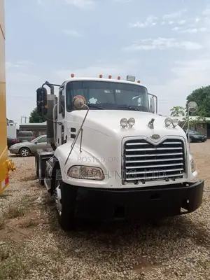 2004 Mack Truck Head.