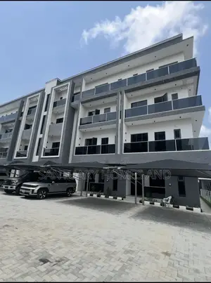4bdrm Apartment in Lagos Island / Lagos Island for sale