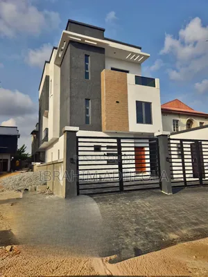 4bdrm Duplex in Gbagada Phase2 for sale