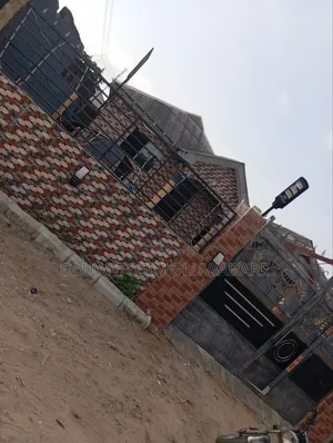 2bdrm Block of Flats in Araromi Estate, Gberigbe for sale