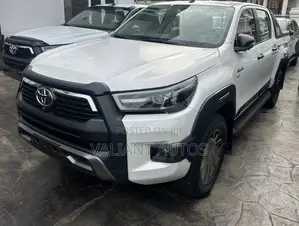 New Toyota Hilux 2025 White