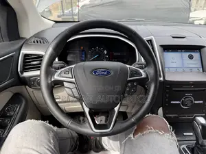 Ford Edge Titanium 4dr AWD 2017 Gray