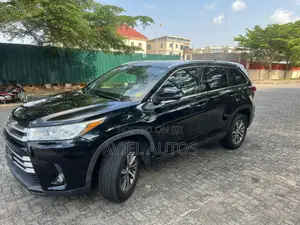 Toyota Highlander XLE 2019 Black