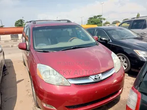 Toyota Sienna XLE Limited 2005 Red