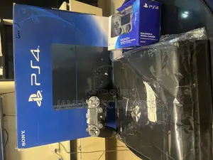 Playstation 4 (Brand New) 500hd