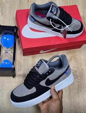 High Quality Sneakers