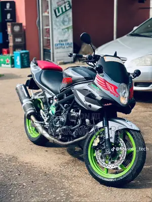 Hyosung GT650R 2014 Silver