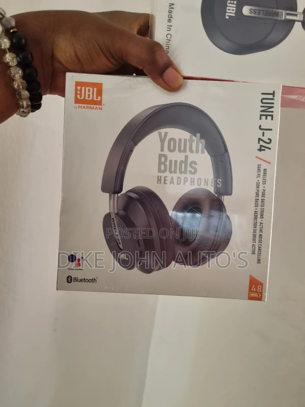 JBL J24 Headphone
