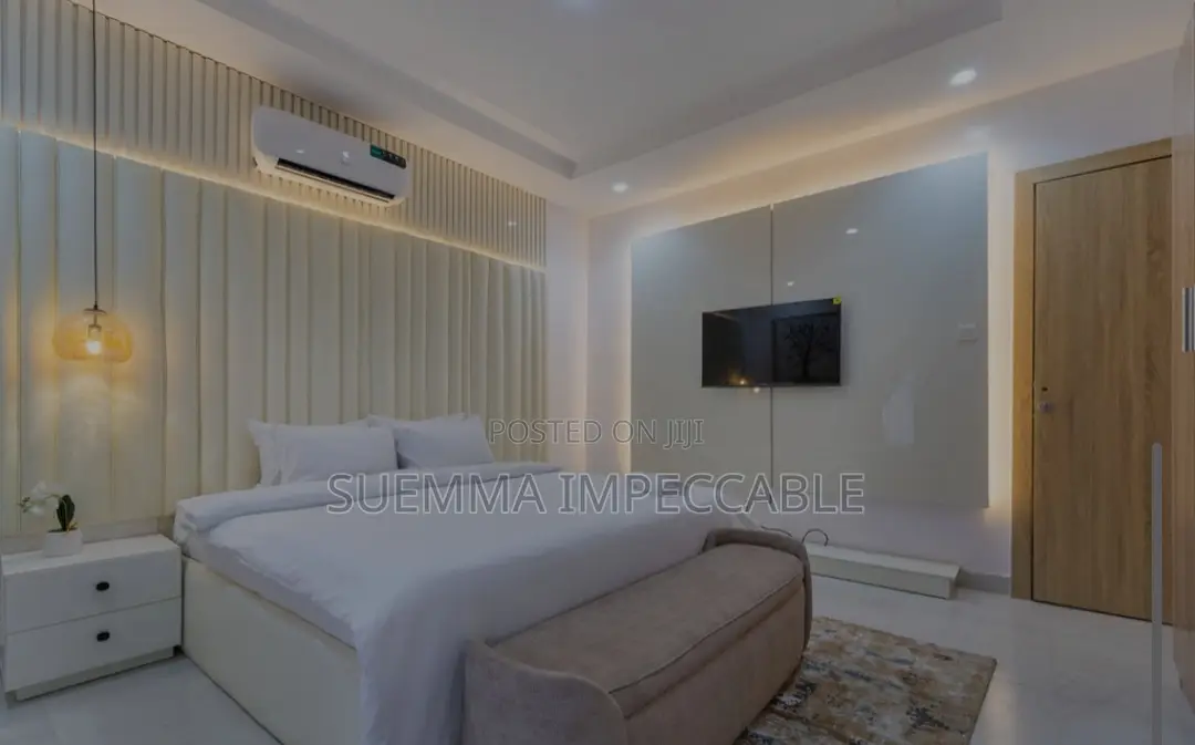 2,3 4 Bedroom Shortlets Available