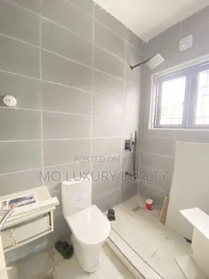 4bdrm Apartment in Lekki Phase 1 for rent