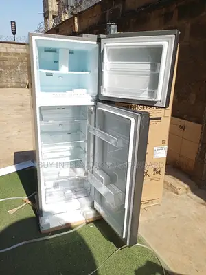 Lg 260l Refrigerator With Glass Shelves