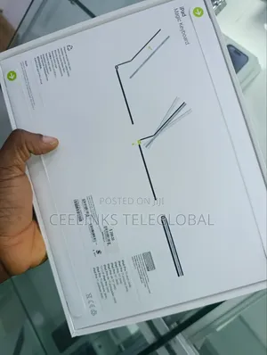 Apple Magic Keyboard For iPad Pro 13-inch (M4)