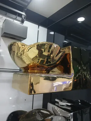Gold Hanging Wash Hands Basin