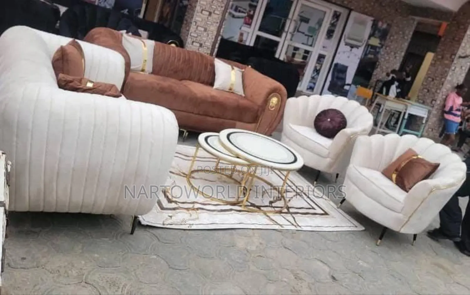 Quality Fabrics Modern 7 Seaters Sofa