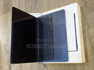 Laptop Apple MacBook Air 2025 M4 13-inch 16GB Apple M4 SSD 256GB